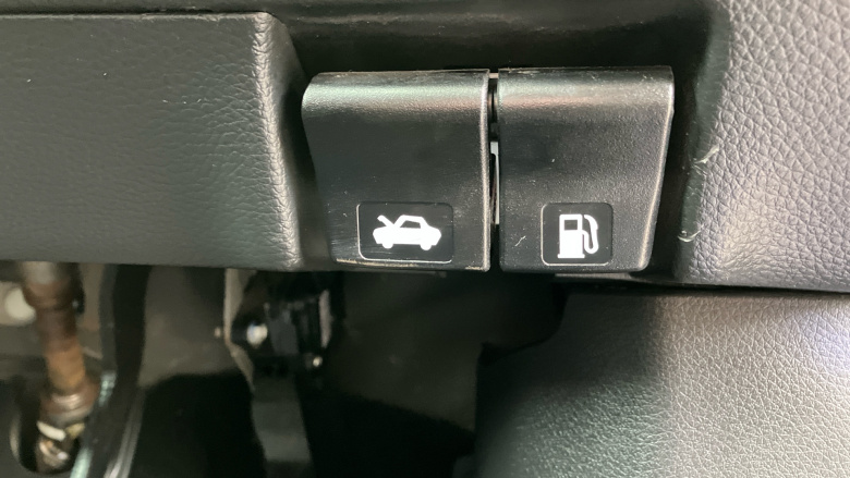 Nissan Qashqai 1.3 DiG-T N-Connecta 5dr Petrol Hatchback